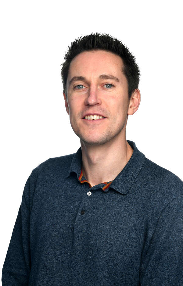 staff_photo1